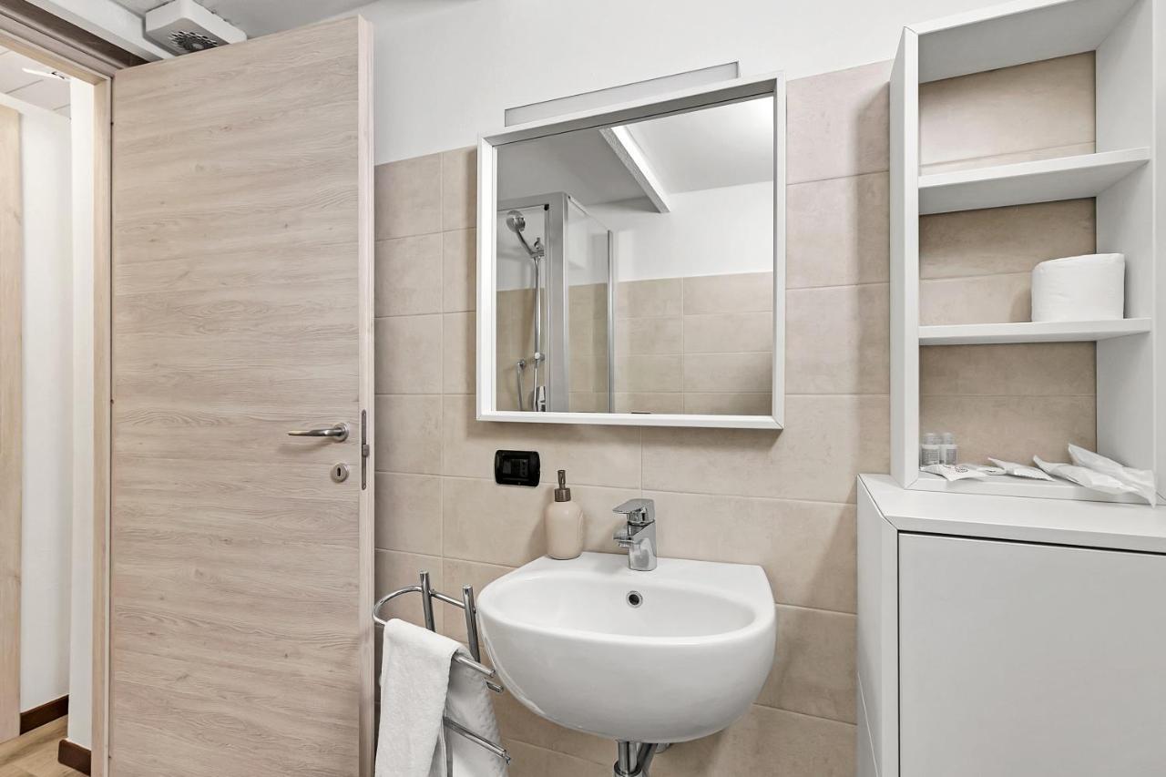Loft Daiquiri Nel Centro Di Milano, Via Sottocorno, Porta Vittoria Appartamento *